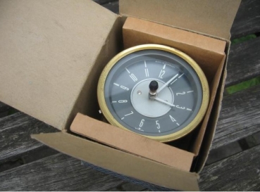 NOS Uhr Cockpit VW Bus T2 241957069